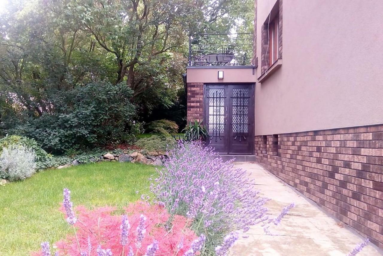 Apartman V Zahrade Praha Troja - Apartment In The Garden Prague Troja Eksteriør bilde
