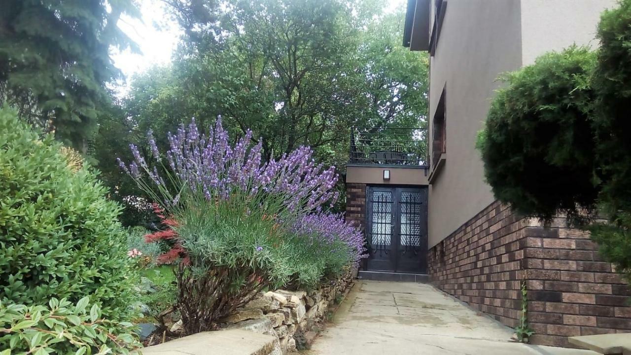 Apartman V Zahrade Praha Troja - Apartment In The Garden Prague Troja Eksteriør bilde